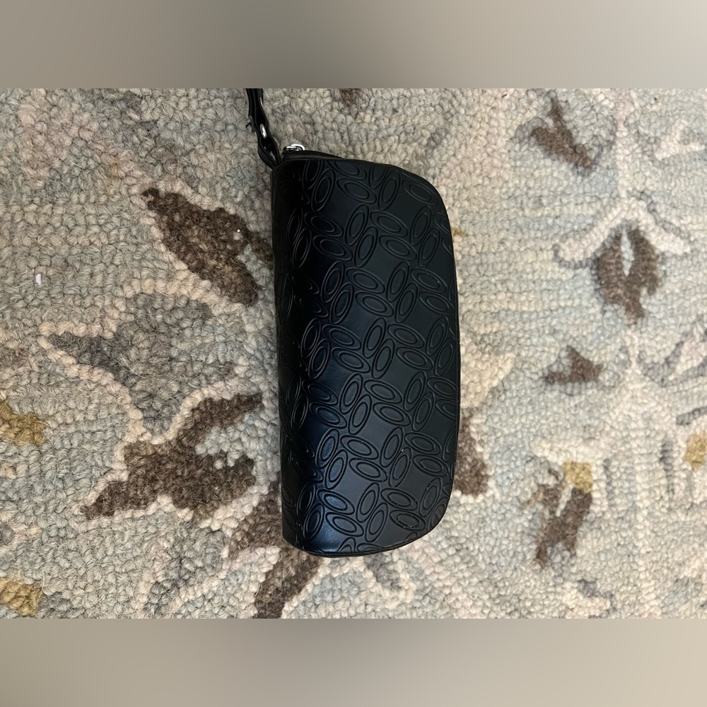 Oakley’s Sunglasses Case